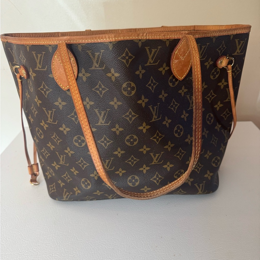 Louis Vuitton PARIS made in USA Articles de Voyage 101, champs elysees Paris